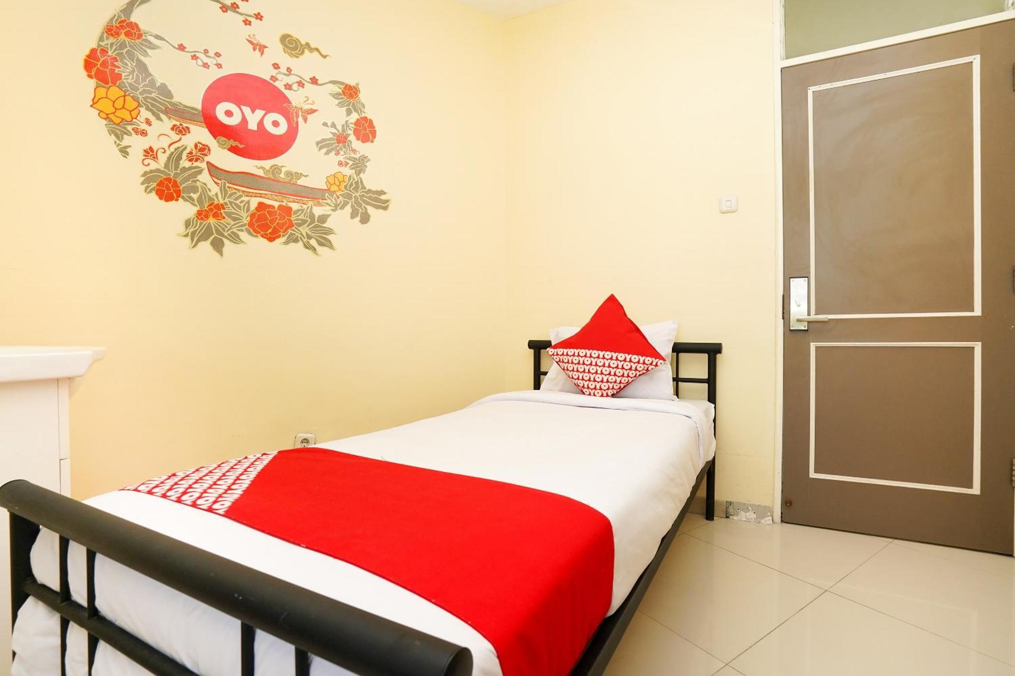 Super Oyo Capital O 175 K-60 Residence Surabaya Exterior foto